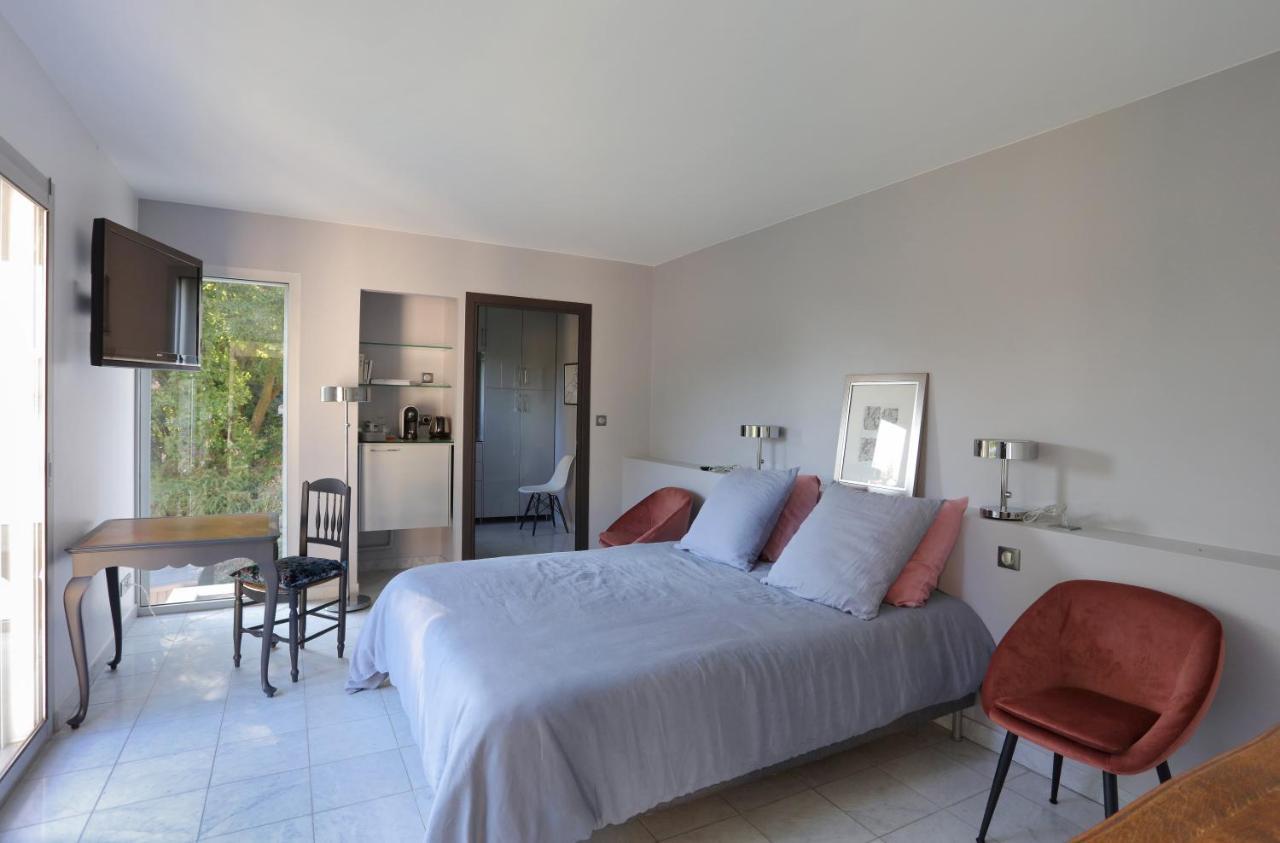 Chambres En Vue - Chambres D'Hotes La Tour-en-Jarez Εξωτερικό φωτογραφία